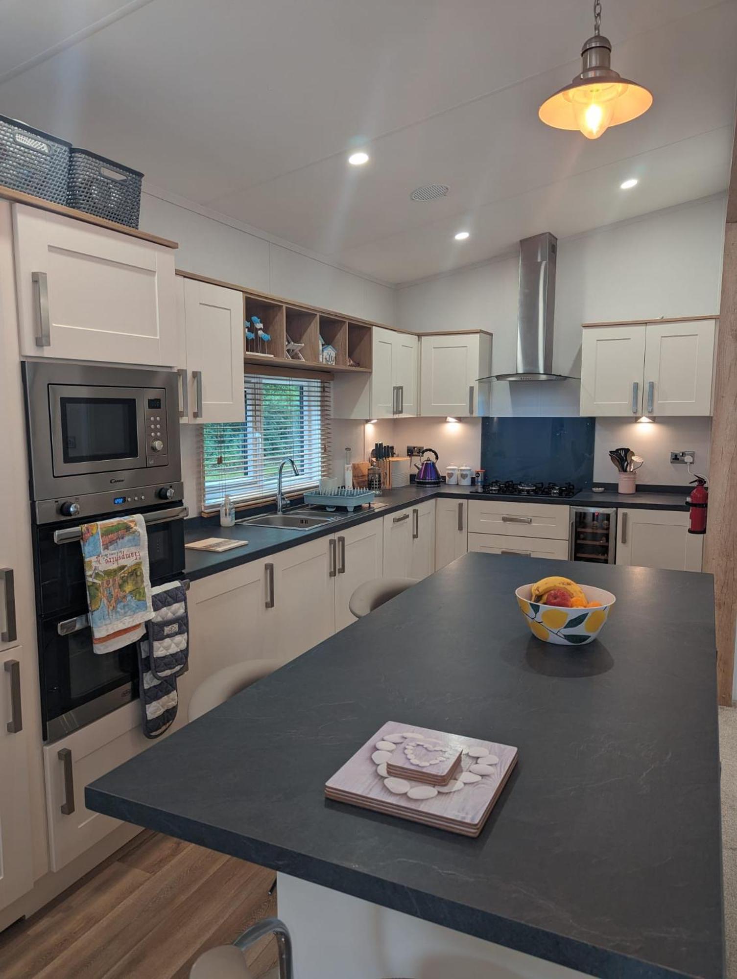 Luxury Stunning Sensation Lodge On 5 Star Shorefield Country Park New Forest Entertainment And Leisure Passes Included Milford on Sea Exterior photo